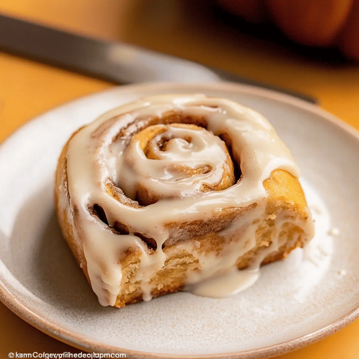 Delicious Pumpkin Cinnamon Rolls with Creamy Frosting